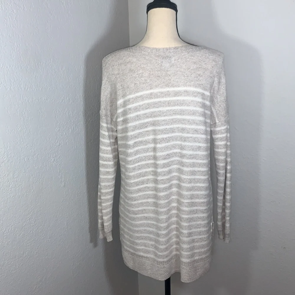 Old Navy Cream & White Striped Longline Tunic Sweater Round Neck Medium